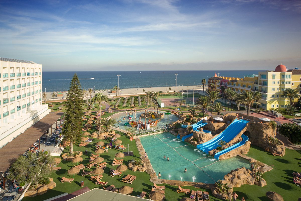 One week until I'm here. 4* hotel, all-inclusive, great weather, awesome food. 
There will also be chess, and you can still join us 👇
kctchesscamps.com

▫️training camp: 03-09.05.2025
▪️open tournament: 10-16.05.2025