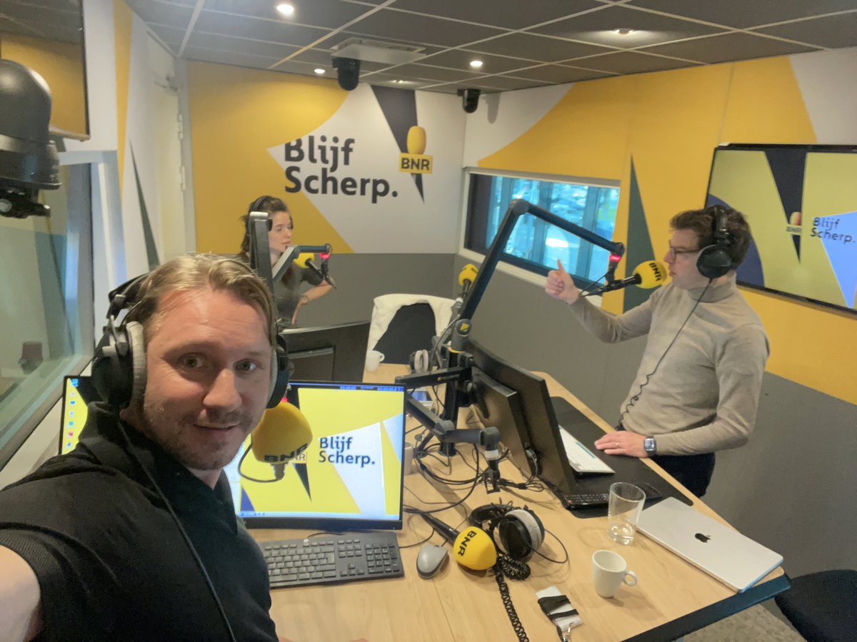 🎙️ Nieuw in je feed: “De enorme impact van AI op de vastgoedsector” – de kersverse uitzending van #VastgoedGezocht op <a href="/BNR/">BNR Nieuwsradio</a>   

🤖💡 Ik was te gast bij <a href="/maartenbouwhuis/">Maarten Bouwhuis</a> om te spreken over wat AI voor de vastgoedsector kan betekenen. Nog zoveel meer kon gezegd worden, maar de