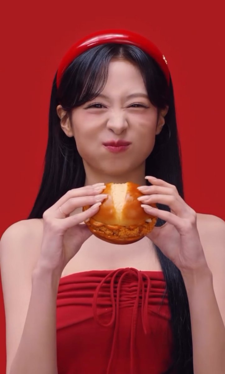 食べた後の表情もこの笑い方も全部好き😭