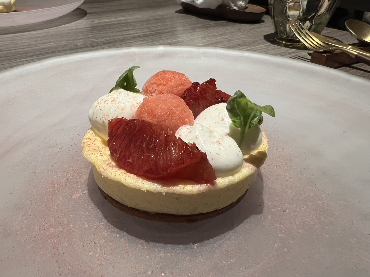 クワトロフォルマッジ、ブラッドオレンジとトマトのソルベ