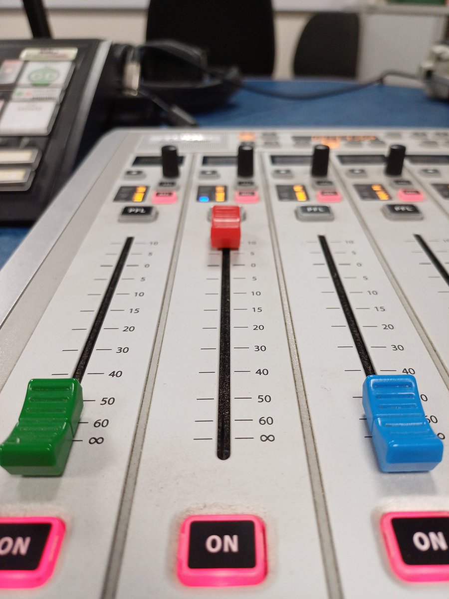 David Reece's Breakfast Piece (@davidreecepiece) on Twitter photo Anybody ready for some #Breakfast? Back in the studio this morning from 7am on <a href="/radioharrow/">Radio Harrow</a> Anybody ready for some #Breakfast? Back in the studio this morning from 7am on <a href="/radioharrow/">Radio Harrow</a>