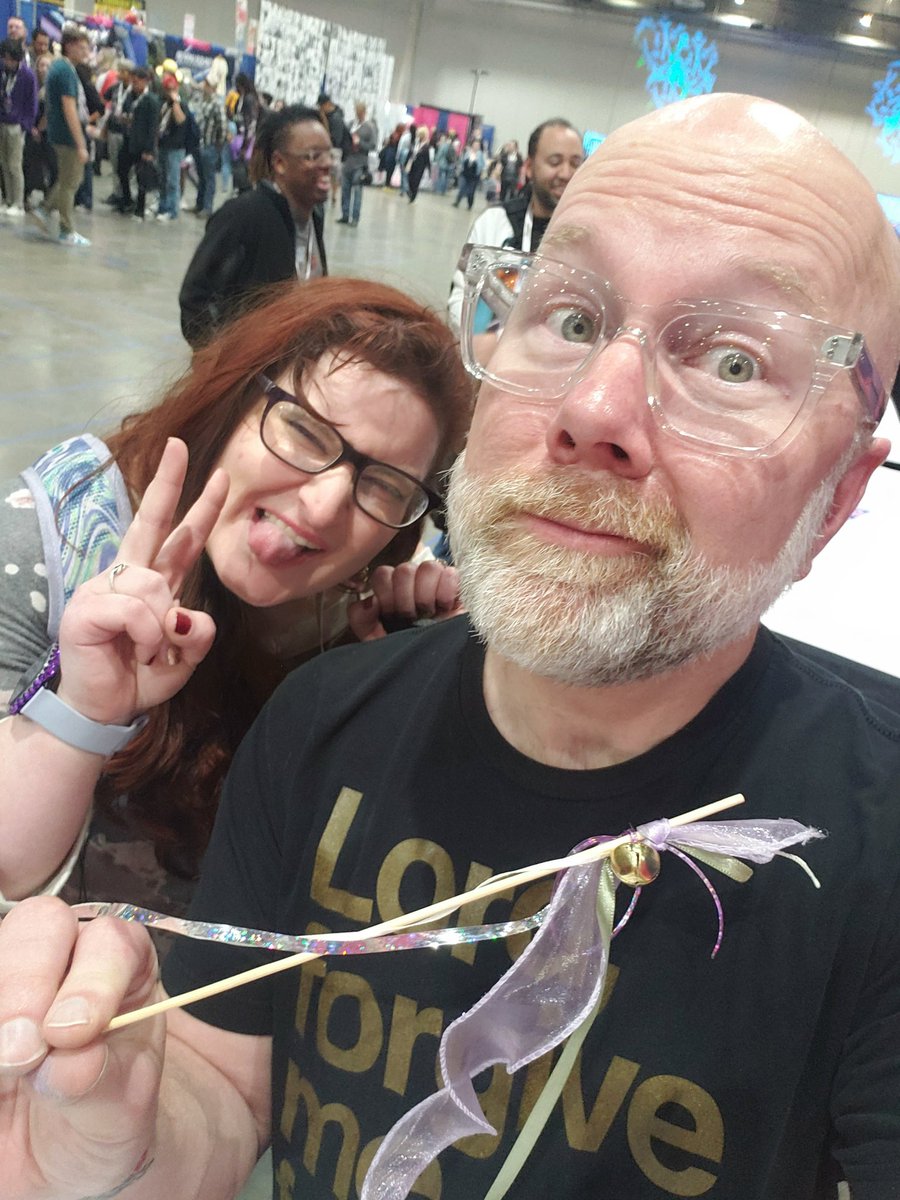 randiekay94's tweet image. Happy birthday to @JustChrisSabat. Thanks for voicing my anime crushes Vegeta and Zoro. #vegeta #dbz #finalflash #Zoro #ONEPIECE #showmethat4thsword