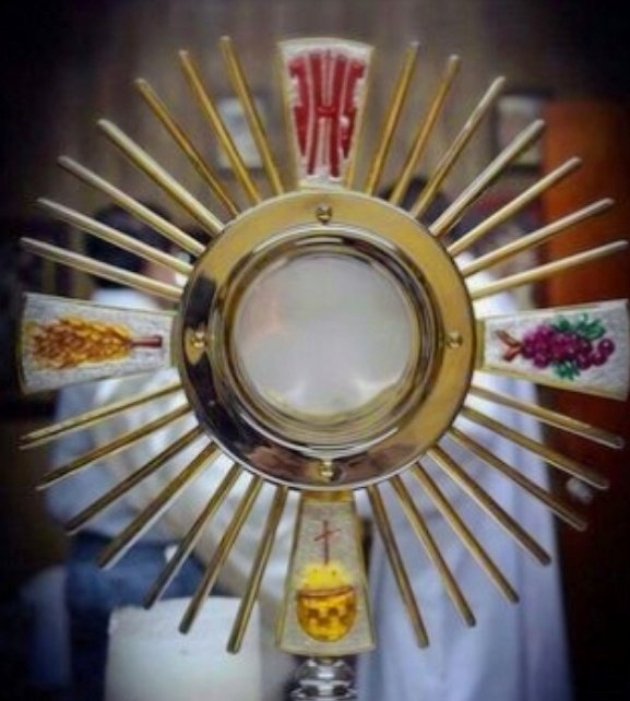 Alabado sea el Santísimo Sacramento del Altar