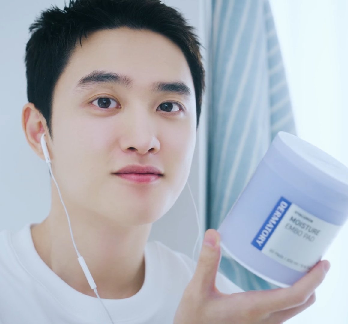 도경수 진짜 맑다...