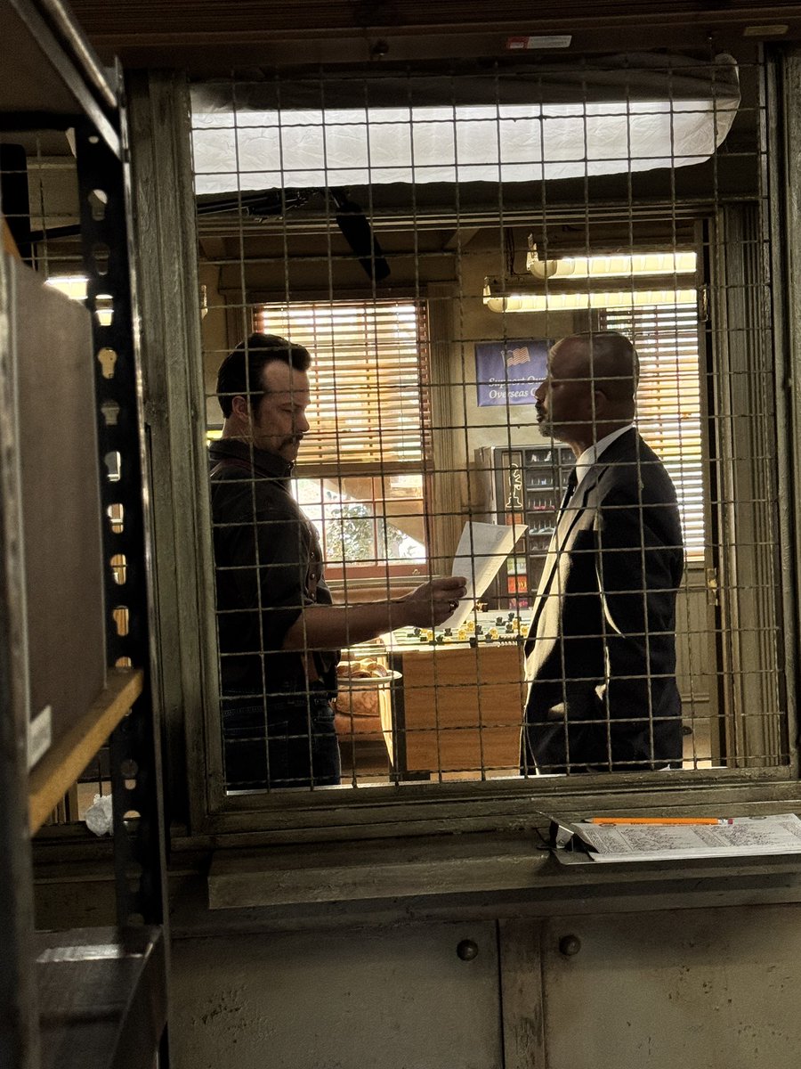 So much fun playing in this world. Love playing Det. Oakley. Thanks #NCISORIGINS for the warm S1 welcome.