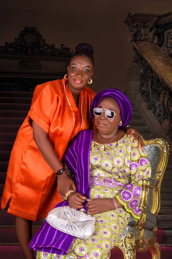 Funmibiajoke's tweet image. Happy 70th birthday mum. You rock platinum so good. Thanks for all you do my super woman