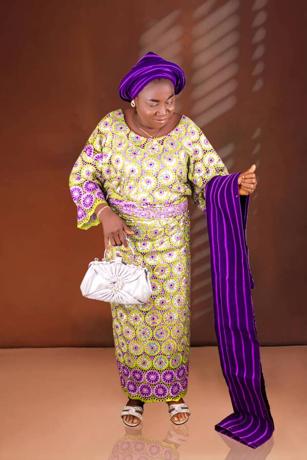 Funmibiajoke's tweet image. Happy 70th birthday mum. You rock platinum so good. Thanks for all you do my super woman