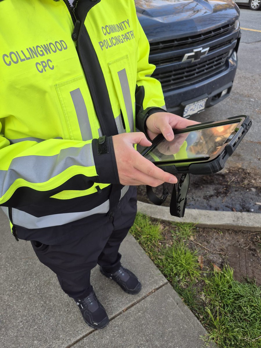 CollingwoodcpcC's tweet photo. 1/2
@CollingwoodCPC
2nd #Patrol for Monday, April 21st was dispatched to our #MountPleasant
#PBCPC.
#Team
#MountPleasant dealt w/ #Vandalized
Bus Shelter & a damaged COV Pole,
amongst other things.
#Volunteers Mason & Kyle patrolled the
#MountPleasant &
beyond.
#CommunityCPC https://t.co/yJjC7g4BSs
