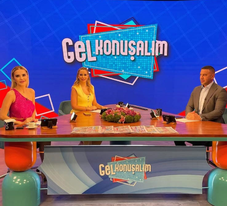 Ece Erken ve Nur Tuğba Namlı’nın sunumuyla magazin dünyasından flaş haberler #GelKonuşalım ile şimdi canlı yayınla TV8’de sizlerle. #GelKonuşalım goo.gl/1nA14O