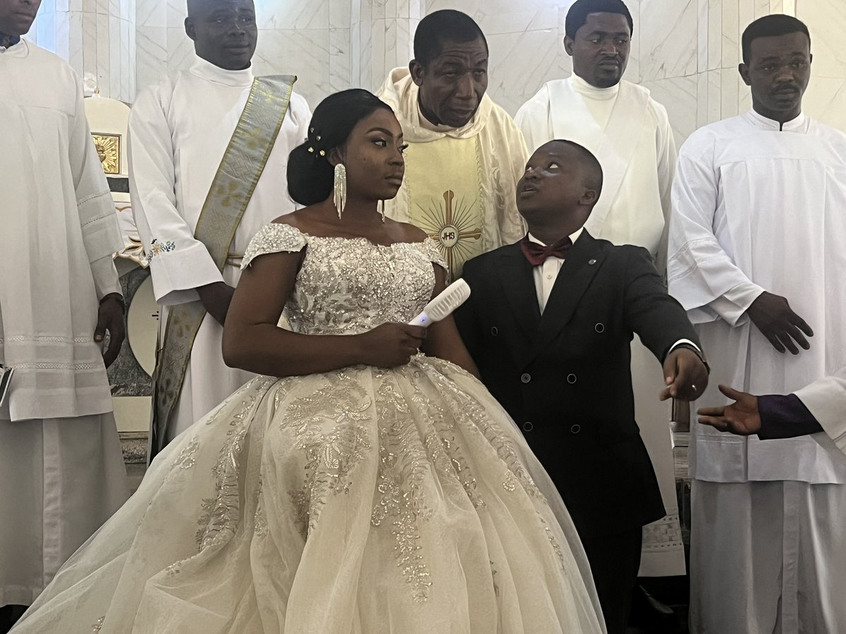 CephasDyako's tweet image. Happy Married Life my friend Gwaza Shenge and wife Faith Shenge

I hope you find peace and support with each other while enjoying a life of abundance as I pray God to grant you children, wealth and genuine joy. Amen

Best wishes sir  

I sabi do Best Man sha.