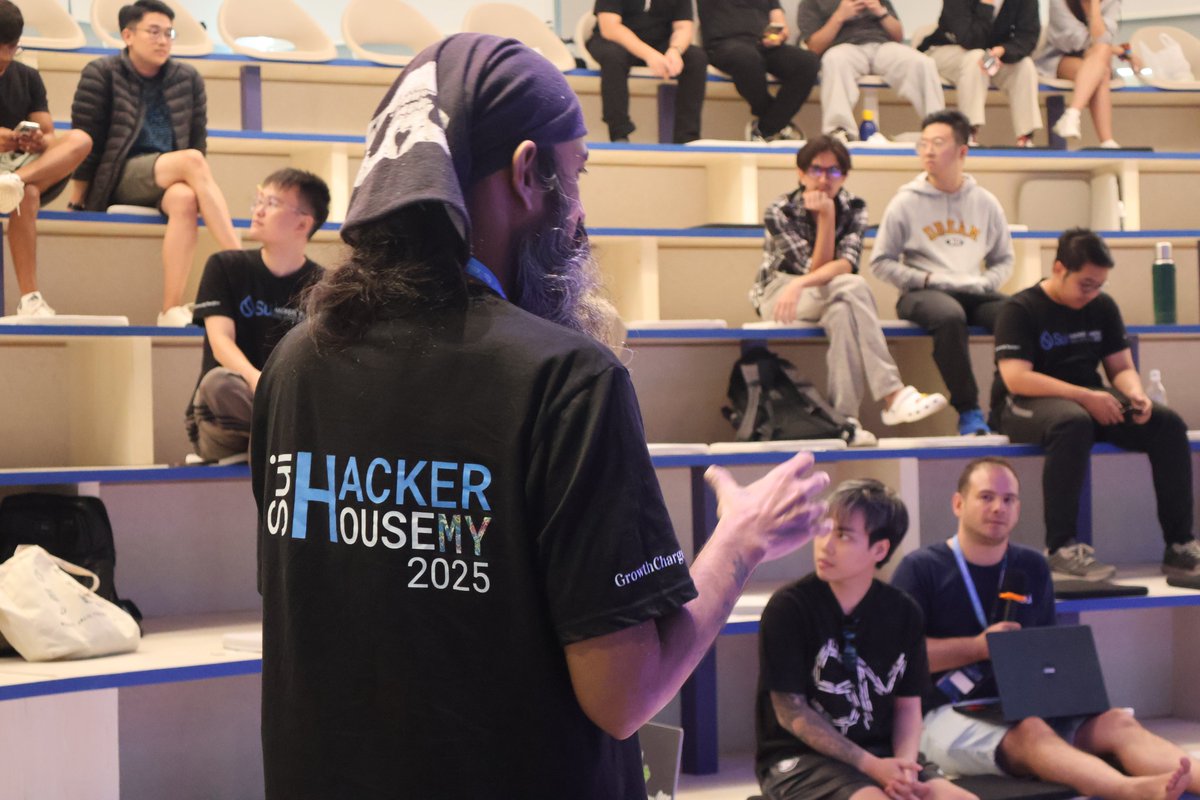 Navinder_05's tweet photo. #SuiHackerHouse 2025 Malaysia 🇲🇾 — 48hrs, no prior Move/Sui experience, and we BUILT 🚀
💡 AuditWarp: An AI-powered, cross-chain auditing platform for Move &amp; Sui
Big thanks to @SuiNetwork @GrowthCharger for this brain-bending ride! 💙
#Web3 #MoveLang https://t.co/ryEmxuxjul
