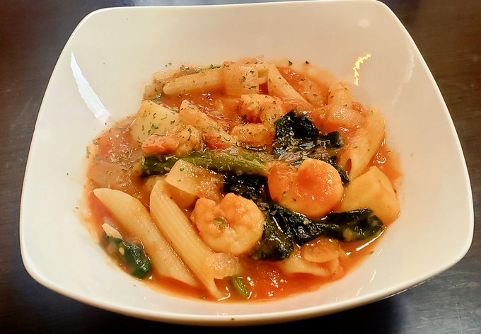 エビとペンネを加えたミネストローネ…🥗🦐 