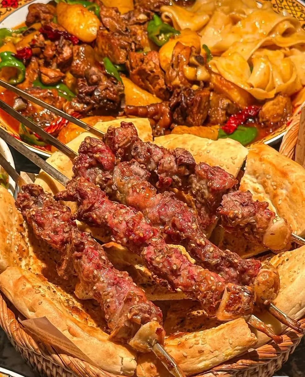 生活太苦，吃点新疆的烤肉压压惊吧