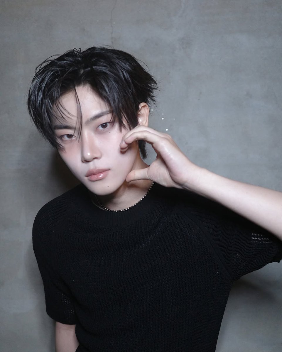 [ 250422 ] 

#CYE Instagram Update!

#CLOSEYOUREYES #클로즈유어아이즈
#클유아 (1)
