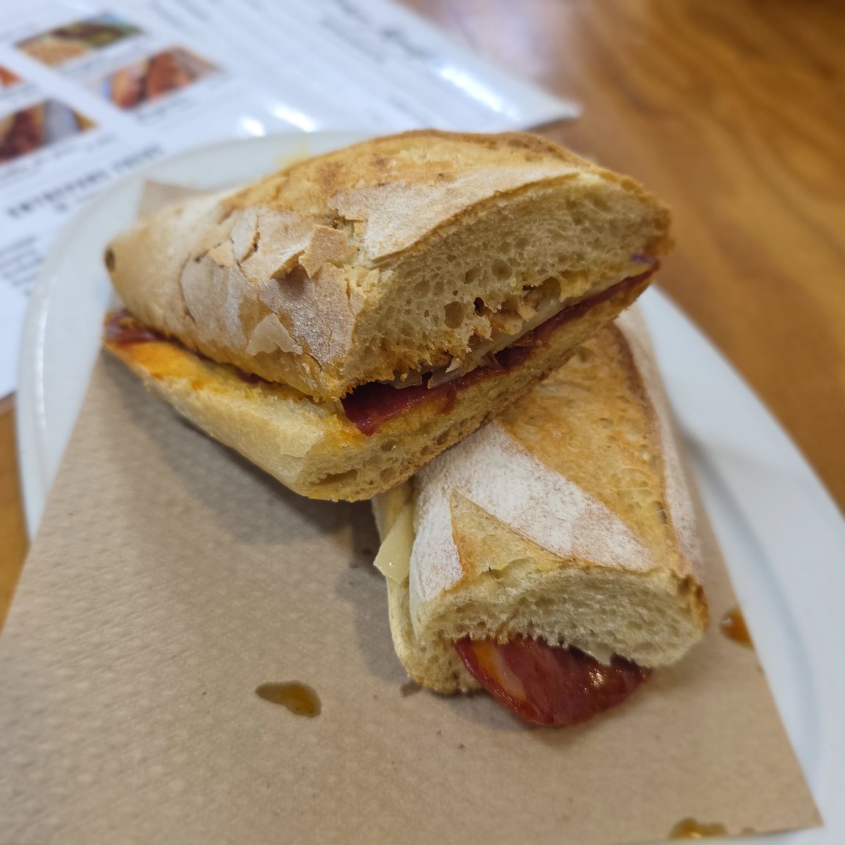 Bodega Montferry (@bodegamontferry) on Twitter photo Bon dia per avui entrepà de xoriço ibèric amb formatge sec i seba cruixent. Salut <a href="/DO_sants/">D.O. Sants</a> #entrepadeldia Bon dia per avui entrepà de xoriço ibèric amb formatge sec i seba cruixent. Salut <a href="/DO_sants/">D.O. Sants</a> #entrepadeldia