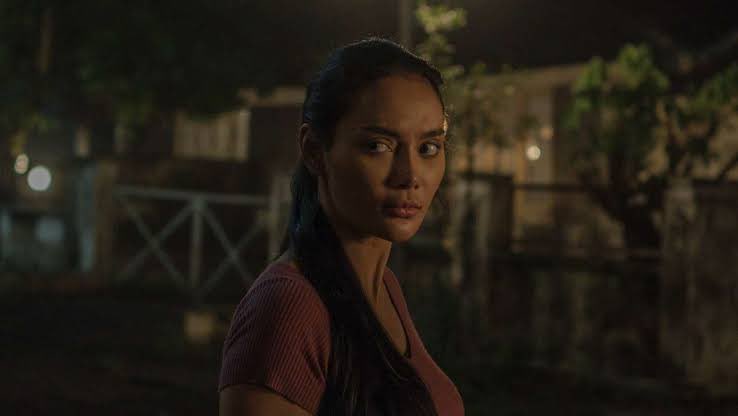 leoshopss's tweet photo. 1.  PABRIK GULA UNCUT
⭐️7.8/10

Salah satu film horor based on @SimpleM81378523 story, pantes ramai. Bercerita ttg beberapa orang yg dtg bekerja di pabrik gula &amp; ada larangan gaboleh keluar gt dari tempat tinggal mereka klo uda lbh dr jam 9. Cukup nganggetin. Coba deh tonton https://t.co/aqr05W7J6t