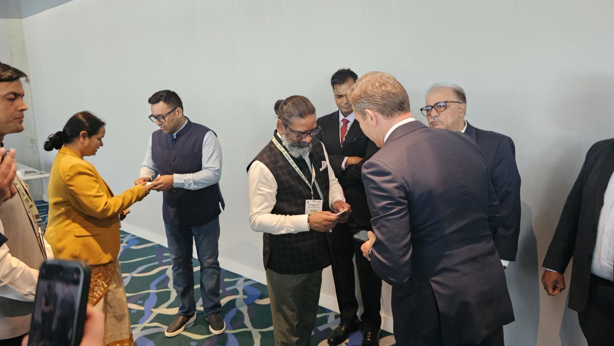 Catalunyaaar's tweet photo. Grateful to Hon'ble CM Shri Hemant Soren for visiting Barcelona and engaging with Indian diaspora entrepreneurs.
Thanks to Acting Consul General Aarsha NS for the kind invitation.
Glad to have @Catalunyaaar 
@CGIBarcelona
@JmmJharkhand 
@HemantSorenJMM https://t.co/BtOAvJ3TMc