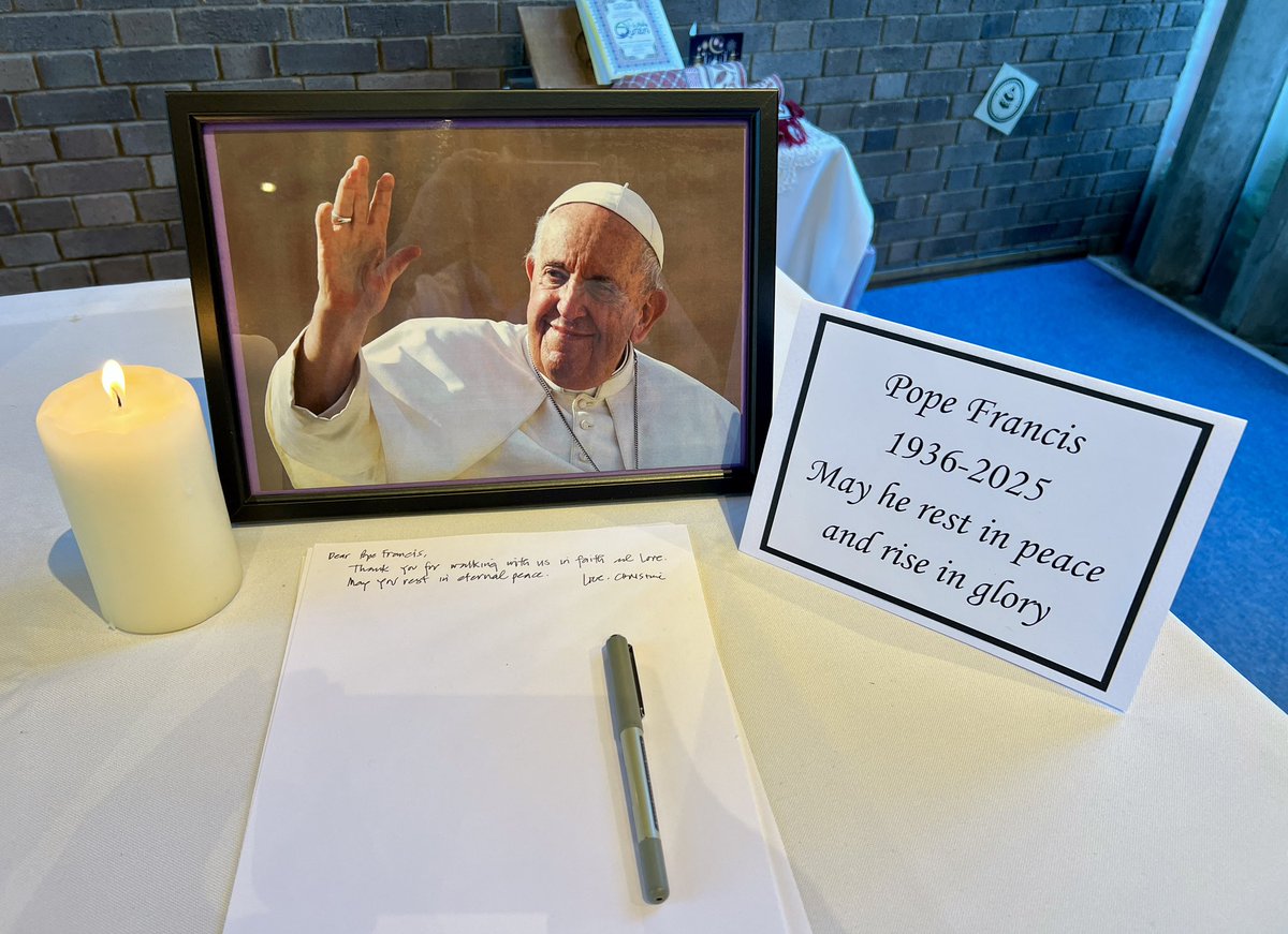 ESNEFT Chaplains 💙 (@esneftchaplains) on Twitter photo A candle is lit in the chapels at Colchester and Ipswich Hospitals in memory of Pope Francis, and messages can be left. If anyone needs support the chaplains are available for pastoral support and prayer <a href="/Team_ESNEFT/">Team ESNEFT</a> <a href="/ESNEFT/">East Suffolk and North Essex NHS Foundation Trust</a> 🕊️🕯️ A candle is lit in the chapels at Colchester and Ipswich Hospitals in memory of Pope Francis, and messages can be left. If anyone needs support the chaplains are available for pastoral support and prayer <a href="/Team_ESNEFT/">Team ESNEFT</a> <a href="/ESNEFT/">East Suffolk and North Essex NHS Foundation Trust</a> 🕊️🕯️