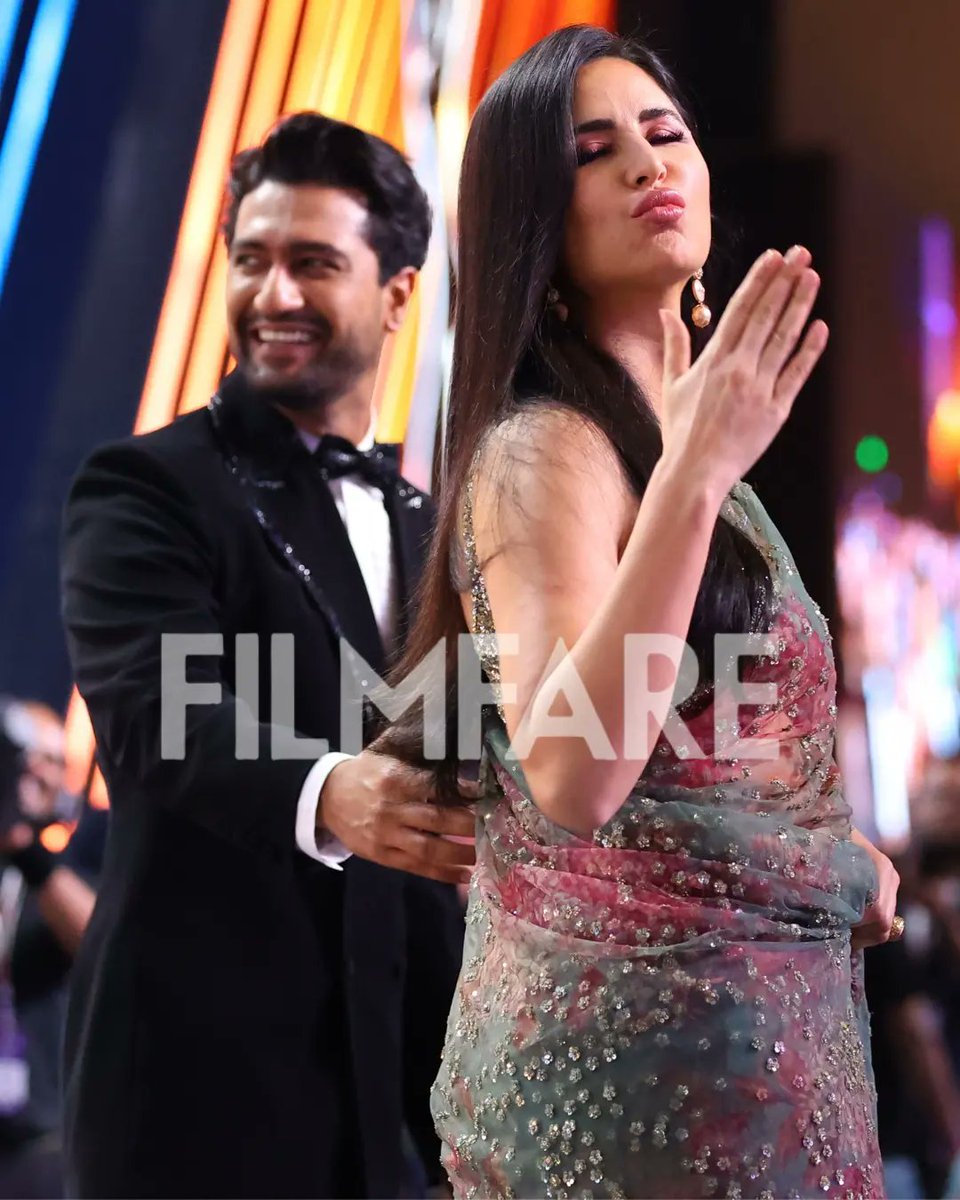 #FilmfareFlashback: Looking back at the time when the beautiful #KatrinaKaif accompanied #VickyKaushal to the #FilmfareAwards ♥️

#Filmfare #Celebs