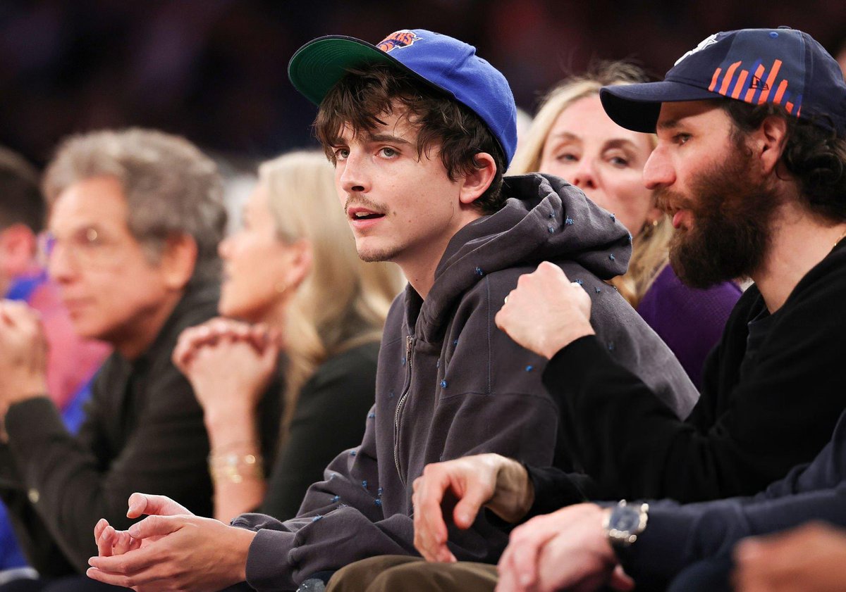 Timothée Chalamet pics tweet media