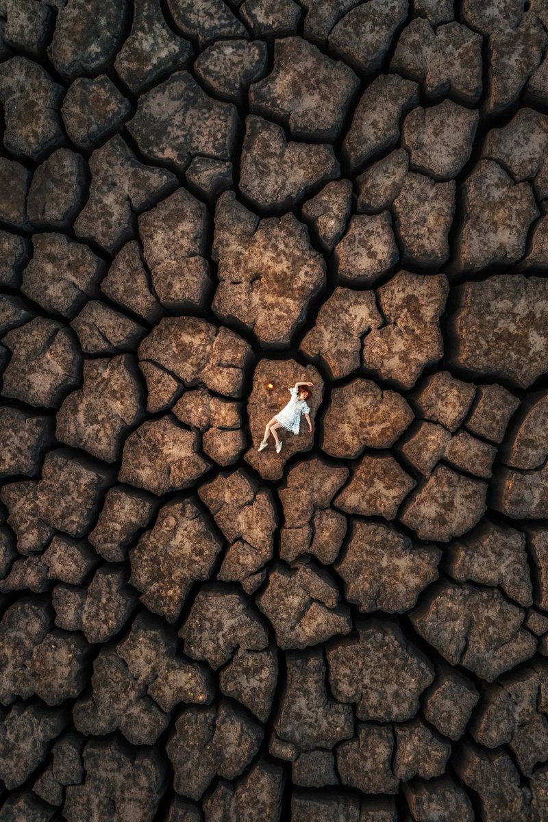 Gm, fam! ☀️
Happy #TezosTuesday ✨
New drop on <a href="/SkurpySocial/">Skurpy</a>! 

Cradle of Dust
 “For you are dust, and to dust you shall return.”

🟤 13 editions – 7 XTZ skurpy.com/marketplace/co…