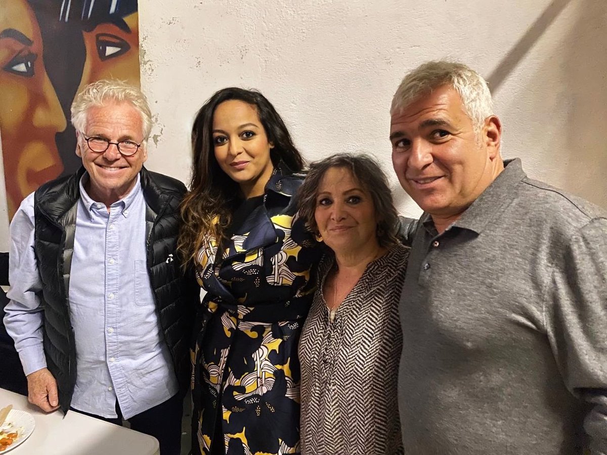 LilaLokmane's tweet image. Rencontre avec Daniel #Cohn-Bendit hier à Marseille : 

-« Les écologistes doivent sortir de l’isolement par la culture du compromis », 
dialoguer avec tous (G, C, D) et bâtir des coalitions pour faire avancer la France, notamment sur ses objectifs climat.

- Pour lui, l’Europe