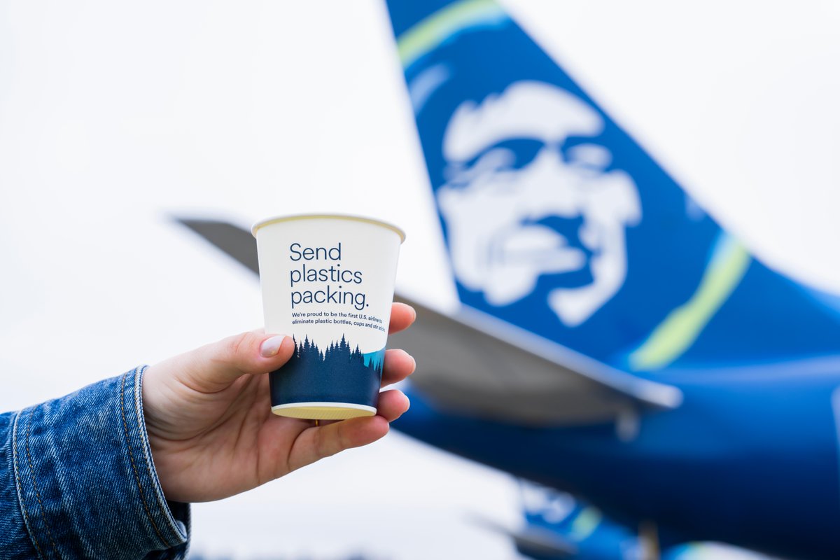 We got in-flight recycling off the ground before any other U.S. airline. Because you and the planet come first. 🌎♻️ #EarthDay