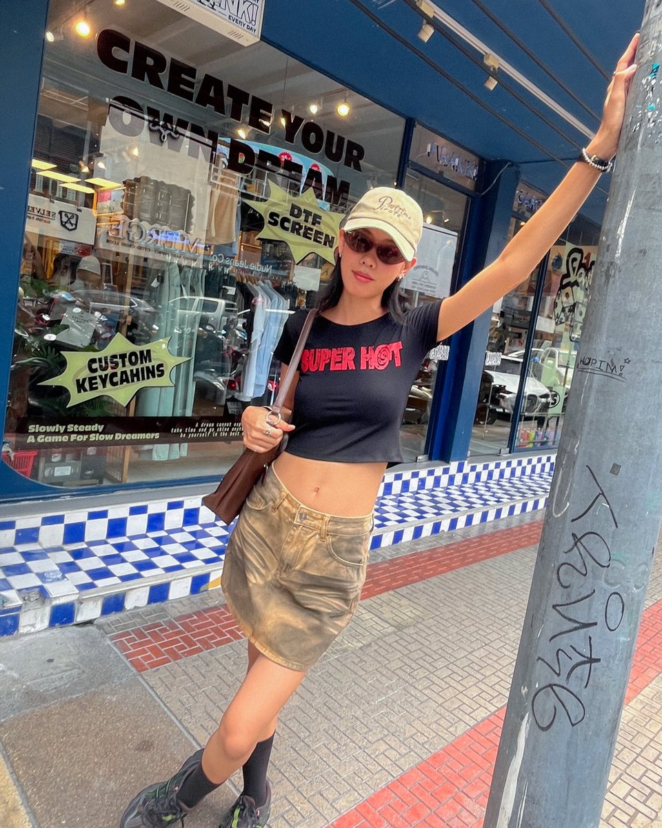 HOT DROP ALERT!🚨

🔹Smock Basic
🔹Black Washed Off shoulder Ribbon
🔹Transparent back tee
🔹Backless Short Sleeve Crop Top
🔹Grey Washed Jeans

——
More stuffs : 
🌏frank-garcon.com🌏