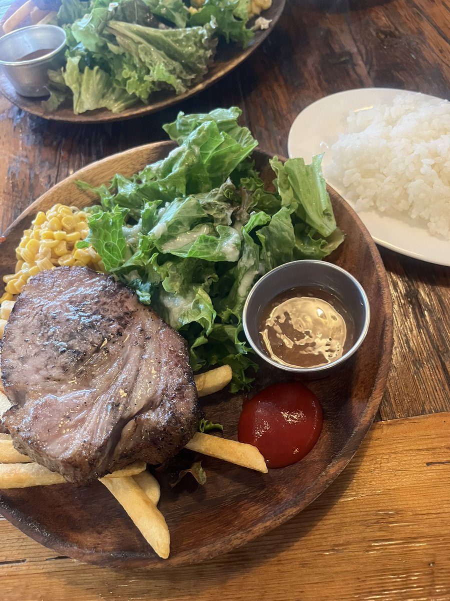 今日のランチはタンパク質を食べた感じのする満足ランチ

東京ブッチャーズ with OKACHI Beer Lab

#今日のランチ
#フォローお願いします
