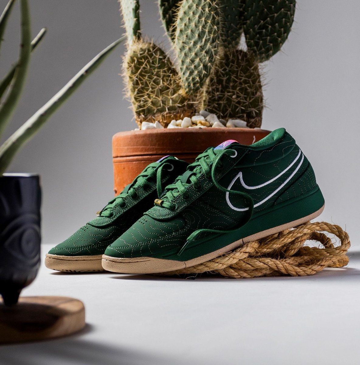 SneakerShouts's tweet photo. PRICE DROP: Nearly 40% OFF the Nike Book 1 "Flagstaff" 

BUY HERE: https://t.co/5Wna3evdLd https://t.co/dnz5vOyGM9