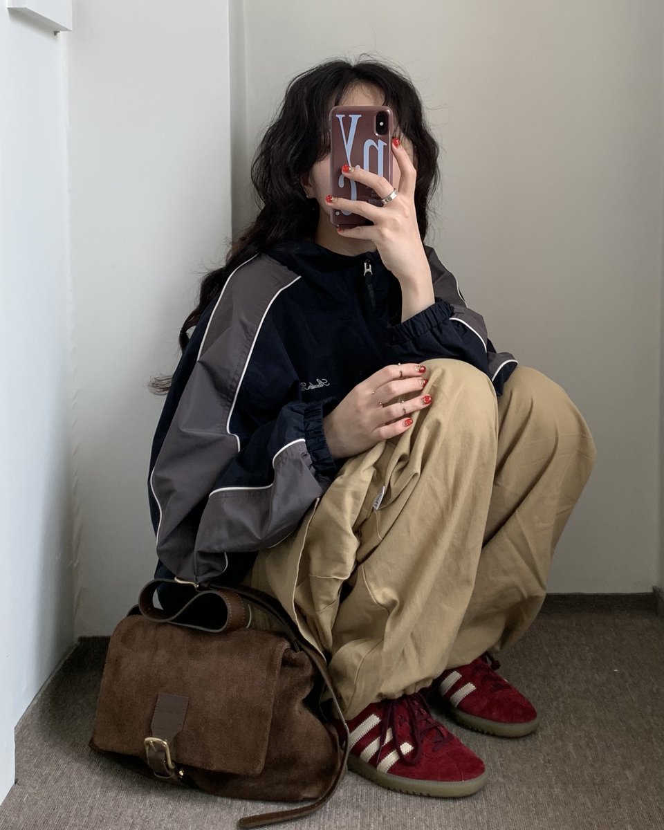 봄 아우터 바짝 입어야함