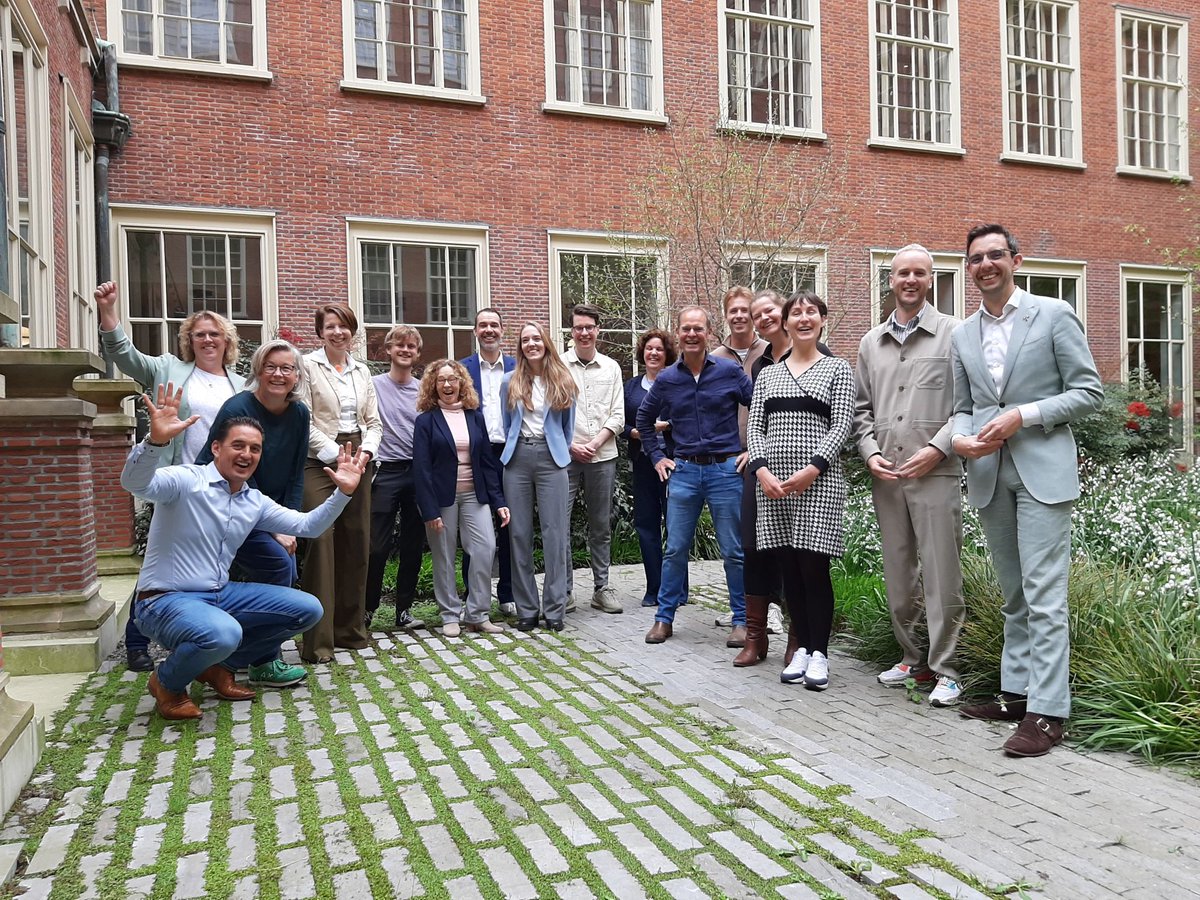 PanoramaPark wint prijsvraag Tweede Groene Ring Leiden - Samen met Polyfern landscape architects en BUREAU BRICK hebben we de afgelopen maanden gewerkt aan een ontwikkelstrategie, participatietraject en ontwerp voor een nieuw park rondom Leiden van wel 15 km lang: PanoramaPark!