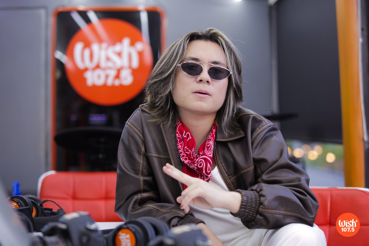 On his Roadshow return, singer-songwriter <a href="/EarlGenerao/">Earl Generao</a> brought his latest originals, "Halikan Mo Na Ako" and "Ansarap Angkinin."