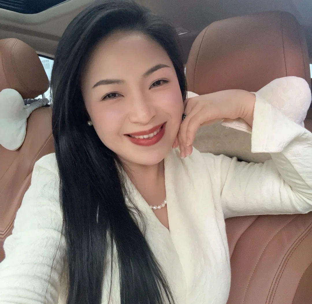 爱笑的人怎么会差

刷到我的怎么都不打招呼呢？