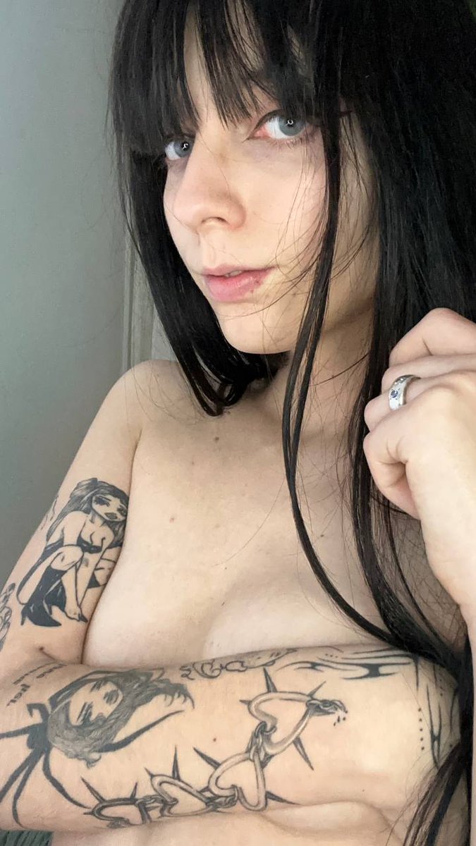 I’ll be waiting… say "hi" if you want to see what I’m hiding 😉✨