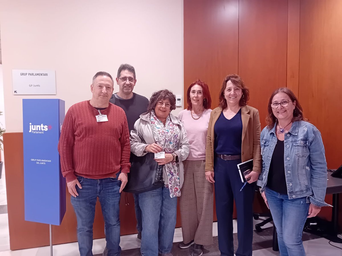 CCOOeducacio's tweet photo. Des de CCOO, continuem lluitant per la Jubilació parcial a concertada!

Avui reunió, de CCOO i UGT, per demanar el suport del grup parlamentari de @JuntsXCat https://t.co/hMyvPh2UHd
