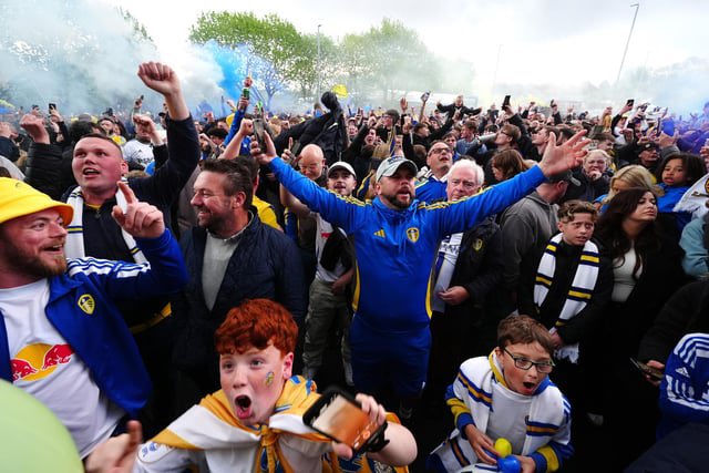 fbtlpod's tweet image. • Leeds &amp;amp; Burnley promoted
• What do they have to do to stay up?
• Is the Premier League now a closed shop?
• Forest’s Champions League dreams
• Is it a sustainable playing style?
• Dan looks ahead to the FA Cup
• Do Palace have a chance?

podfollow.com/football-betwe…