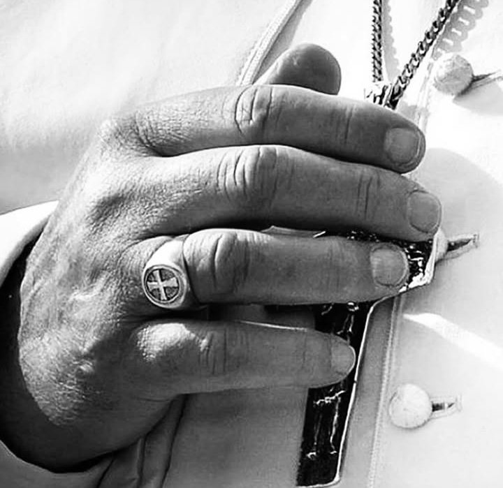 mrralphfiennes's tweet image. Pope Francisco 🕊🤍