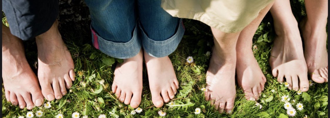 Happy Earth Day! 🌎 🌱 
The benefits of nature help to reduce stress and anxiety, increase attention and focus, boost mood and increase creativity. Allow the natural world to ground you and start your day with a positive intention.