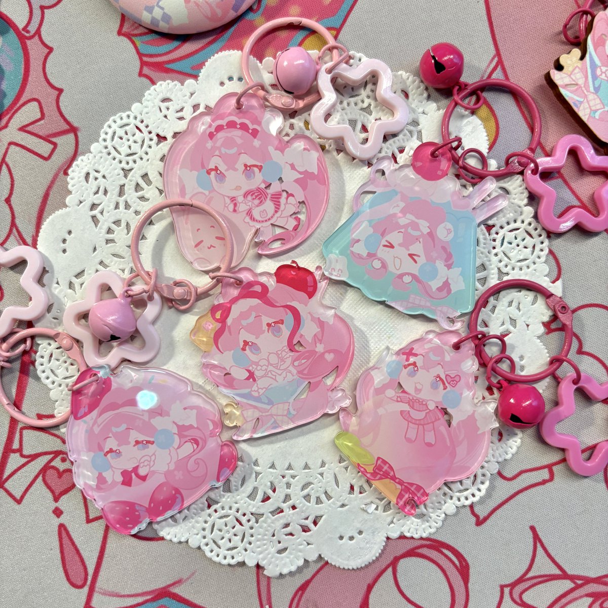 UNNrr_'s tweet image. New Litcheerii merchh batch ๐๐ฐ
Collaboration with @Wooacry_Charms ๐