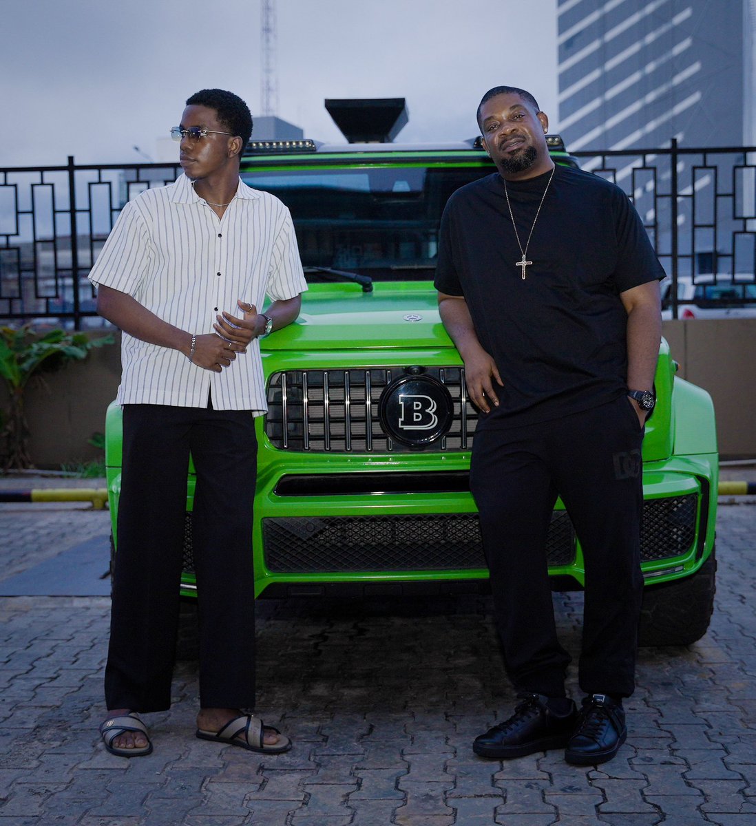 dayoadedejii's tweet image. Such an honor to work with @DONJAZZY  and the team @dynastyafrica_  to execute the most viral campaign of the year🌟