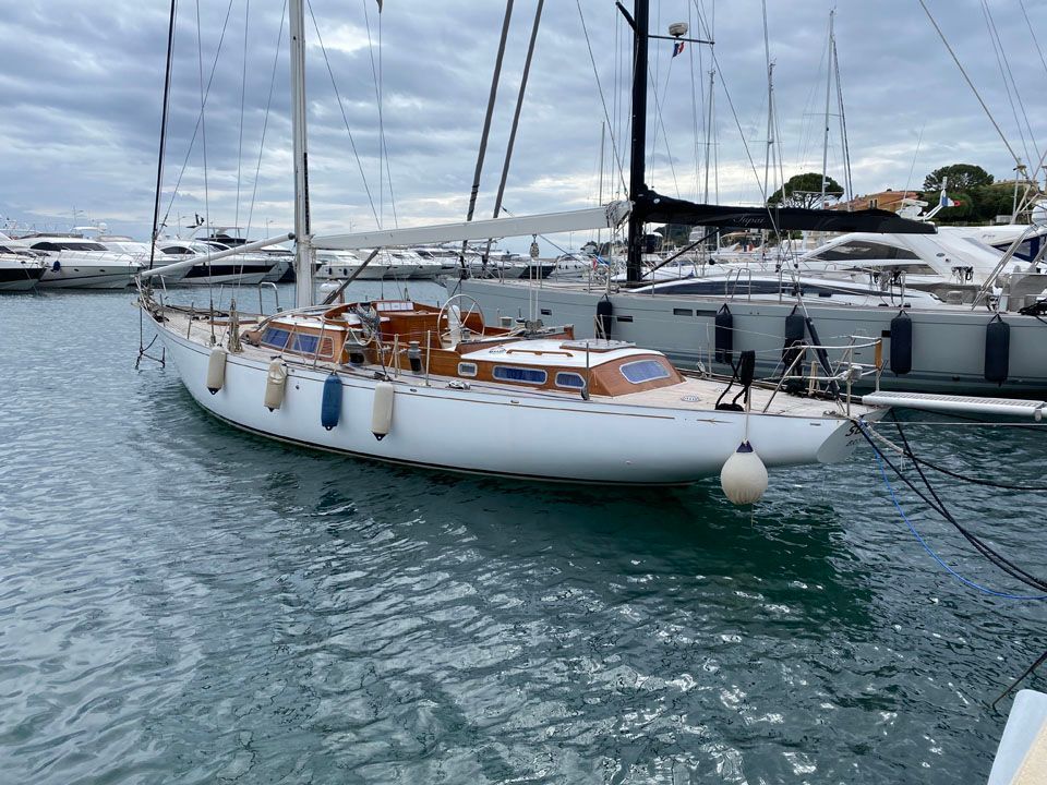 What do you think of the Nicholson 55, SURPRISE? She has had a price reduction. Asking €115,000 VAT exempt. Lying Saint-Jean-Cap-Ferrat, France. berthoninternational.com/yacht-sales-br… #sailing #yachtforsale #yachting #yachtbroker