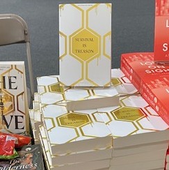 Throughthebookshelf tweet media