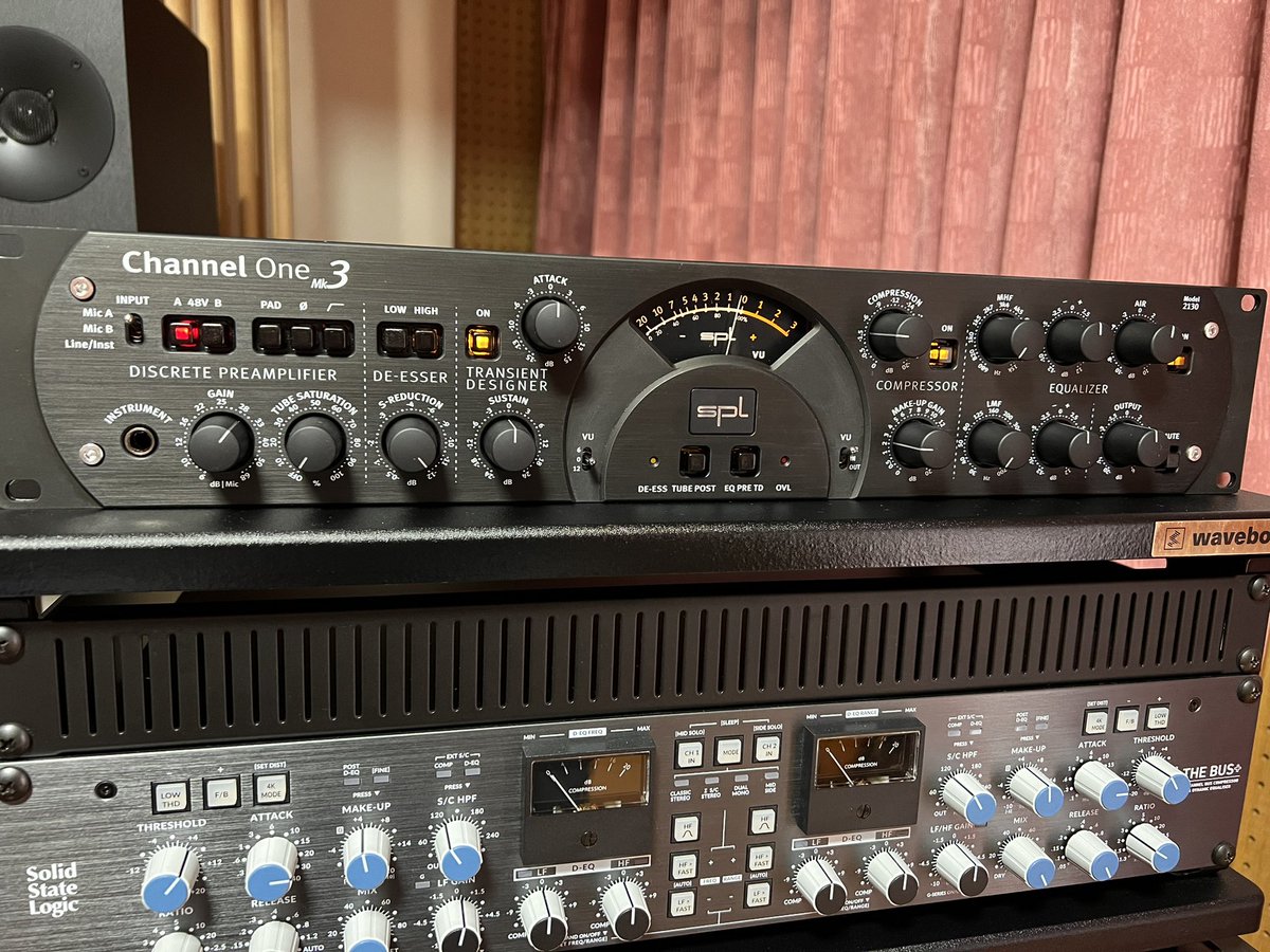 Aki_2071's tweet image. SMITHS @SmithsDigital さんで初購入のmng!
SPL『Channel One MK3』
今回SMITHSさんには最初から最後まで丁寧にご対応いただき大変助かりました。ありがとうございました!
レコーディングにトラッキングと、これから使い倒していきたいと思います!
(そのうちたぶんもう一台買います。笑)