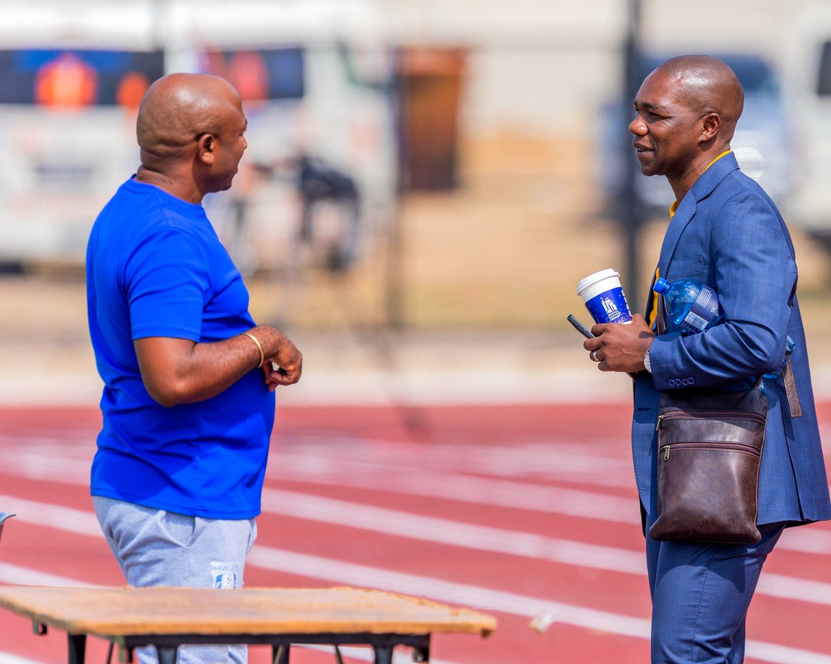 To inspire people, don't show them your superpower. Show them theirs. Be the mirror that reveals their greatness. 
#Greatness #Inspire #Gratitude