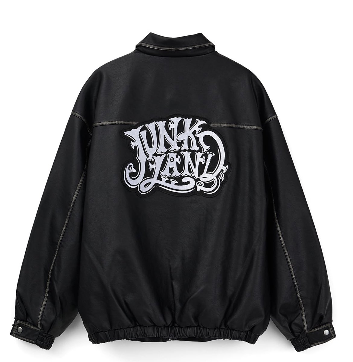 JUNKLAND2025's tweet photo. この度もっといろんな方に
このブランドを知ってもらいたいため
3万円分のプレゼント企画を実施します🎁

⭕️応募方法
このアカウントをフォロー&amp;リポスト（RT）のみ

⭕️募集期間
4/22〜5/5まで

即完したジャケットを含む
3万円分のアイテムを無料プレゼント

当選者はこのアカウントにて発表します🎉 https://t.co/QEefpv8o71