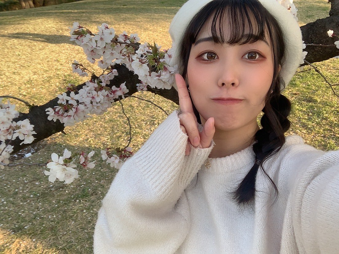moe_o_'s tweet photo. お久しぶり〜！！🫶💕

全然開いてなくて、更新できずごめんね🥲🥲

この前お花見してきたんだ〜！！
みんなは今年お花見した？？🌸💕 https://t.co/YoDkrQSDRh