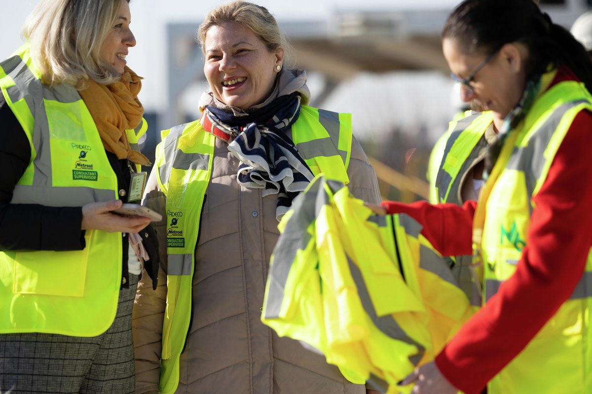 jica_direct_en's tweet image. 🇷🇴 In Bucharest, Romania, tunnel excavation has started for a new metro line. The 14.2 km line will link the international airport with the city center, easing traffic congestion and reducing air pollution. #Metrorex