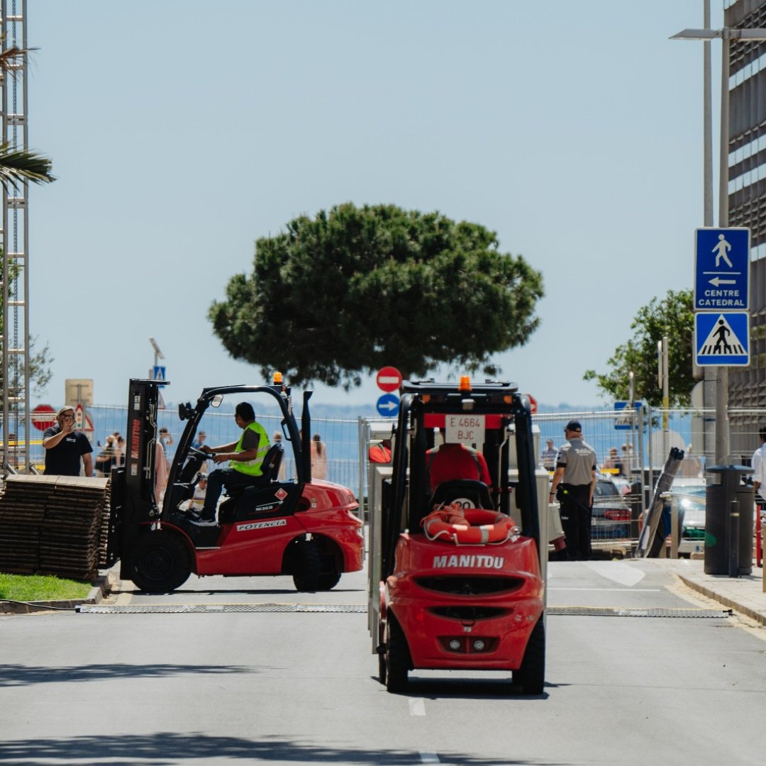 PalmaBoatShow's tweet image. 🚧 ¡El montaje del #PIBS25 avanza! Más de 240 profesionales trabajan entre el Moll Vell y el nuevo Club de Mar, que amplía la feria con +5.000 m² para superyates y empresas especializadas.
📅 30 abril - 3 mayo⛵ #PIBS es un proyecto de @adr_balears, de la @conselleriaeoe y BYBA.