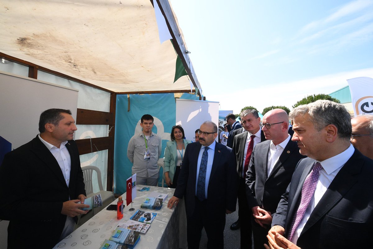 balikesirosb's tweet photo. WOWOFEST 2 Kariyer Fuarı’ndayız !

BAÜN KAGEM ve IITC iş birliğiyle düzenlenen bu önemli etkinlikte, Organize Sanayi Bölgemizi tanıtıyor, genç yeteneklerle buluşuyoruz !

#balosb #baün #wowofest2 #wowofestöğrencii̇şikariyerfuarı #staj #istihdam https://t.co/fqgNGZNJEd
